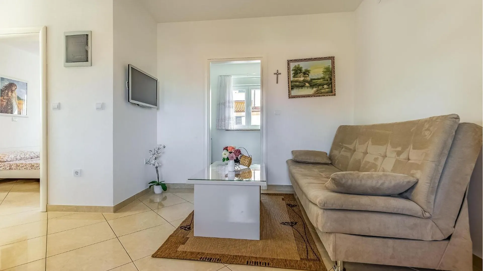 2 Bedroom Awesome Apartment In Medulin 0*,