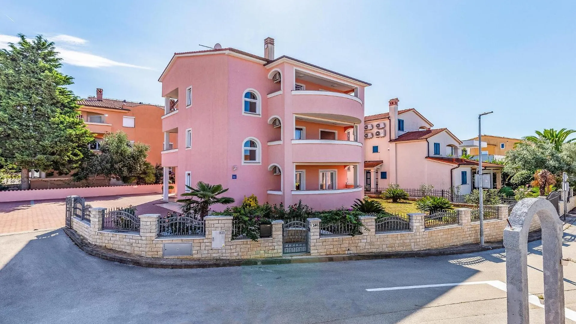 2 Bedroom Awesome Apartment In Medulin